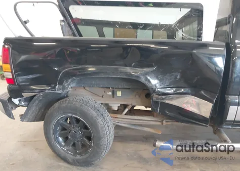 2004 GMC Sierra 2500Hd Sle из США, поврежденный, VIN 1GTHK29144E141165